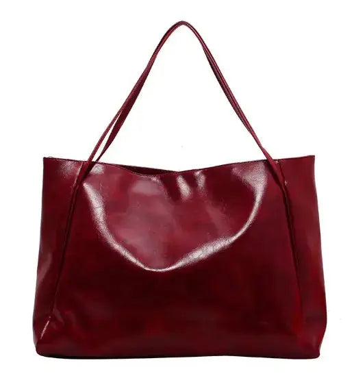 Leather travel shoulder bag